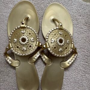 Jack rogers Gold Women’s Decorative Circle Toe-Post Sandals size 9